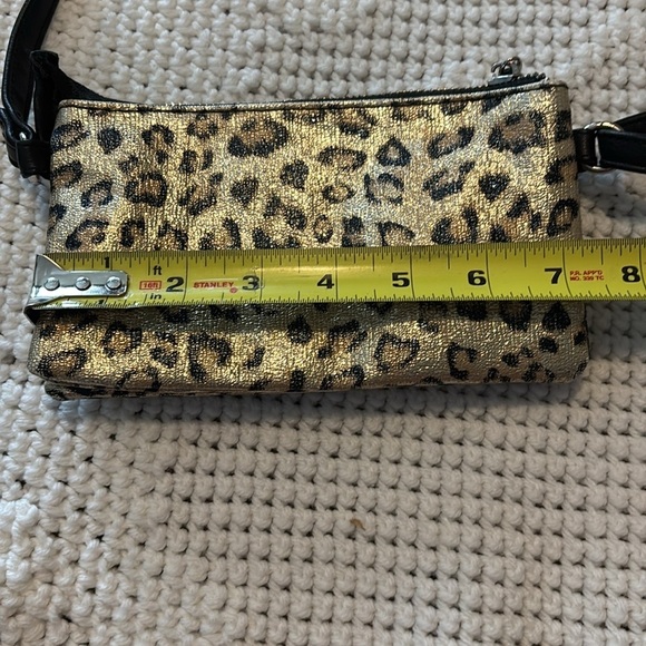 Metallic Cheetah Crossbody Purse - Picture 2 of 9